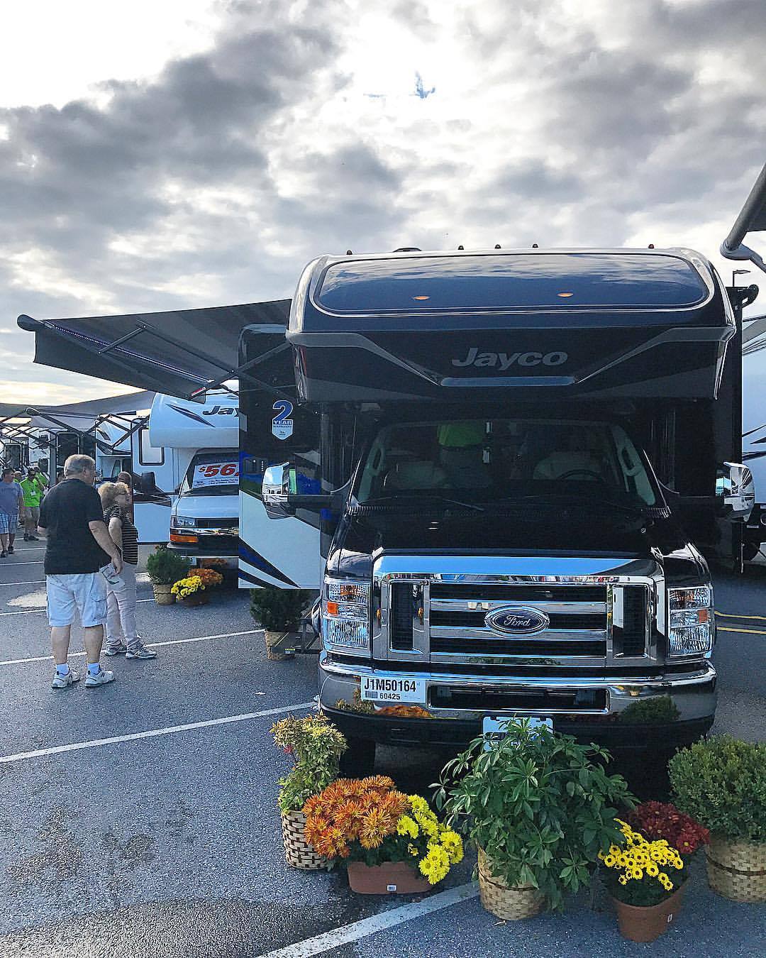 What Can You Get for Your Money? Show Pricing at the Hershey RV Show 2017