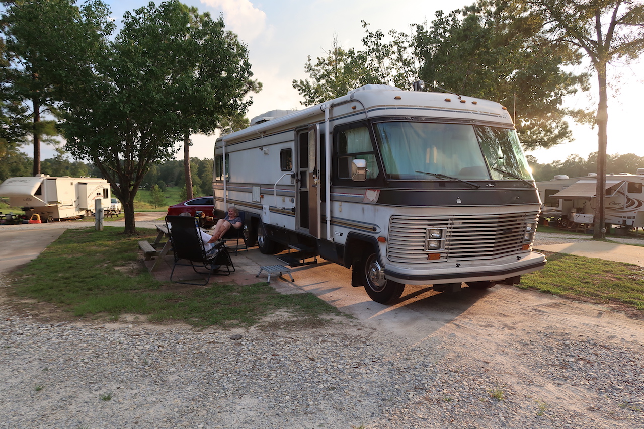 holiday rambler 83 front