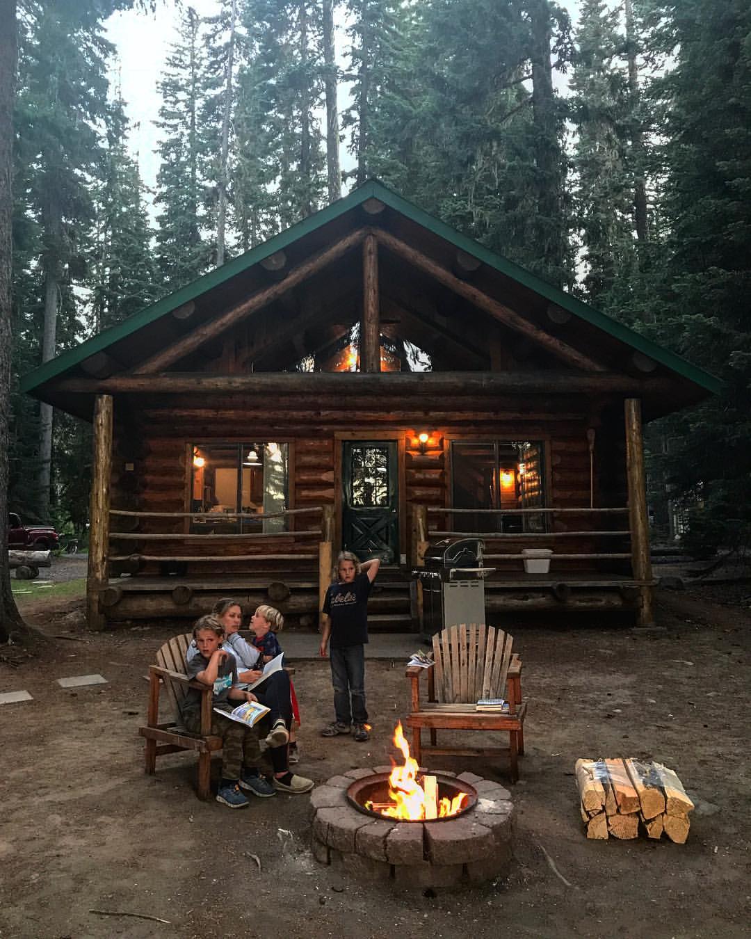 Pros and Cons of Campground Cabin Rentals: Cabins Vs. Hotel Rooms